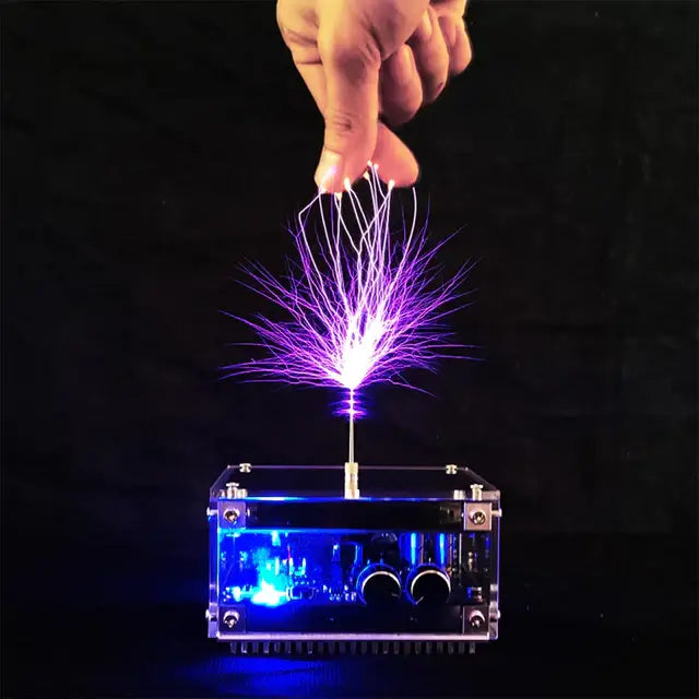 Bluetooth Tesla Coil with a 10cm lightning arc, showcasing music synchronization and electricity display.